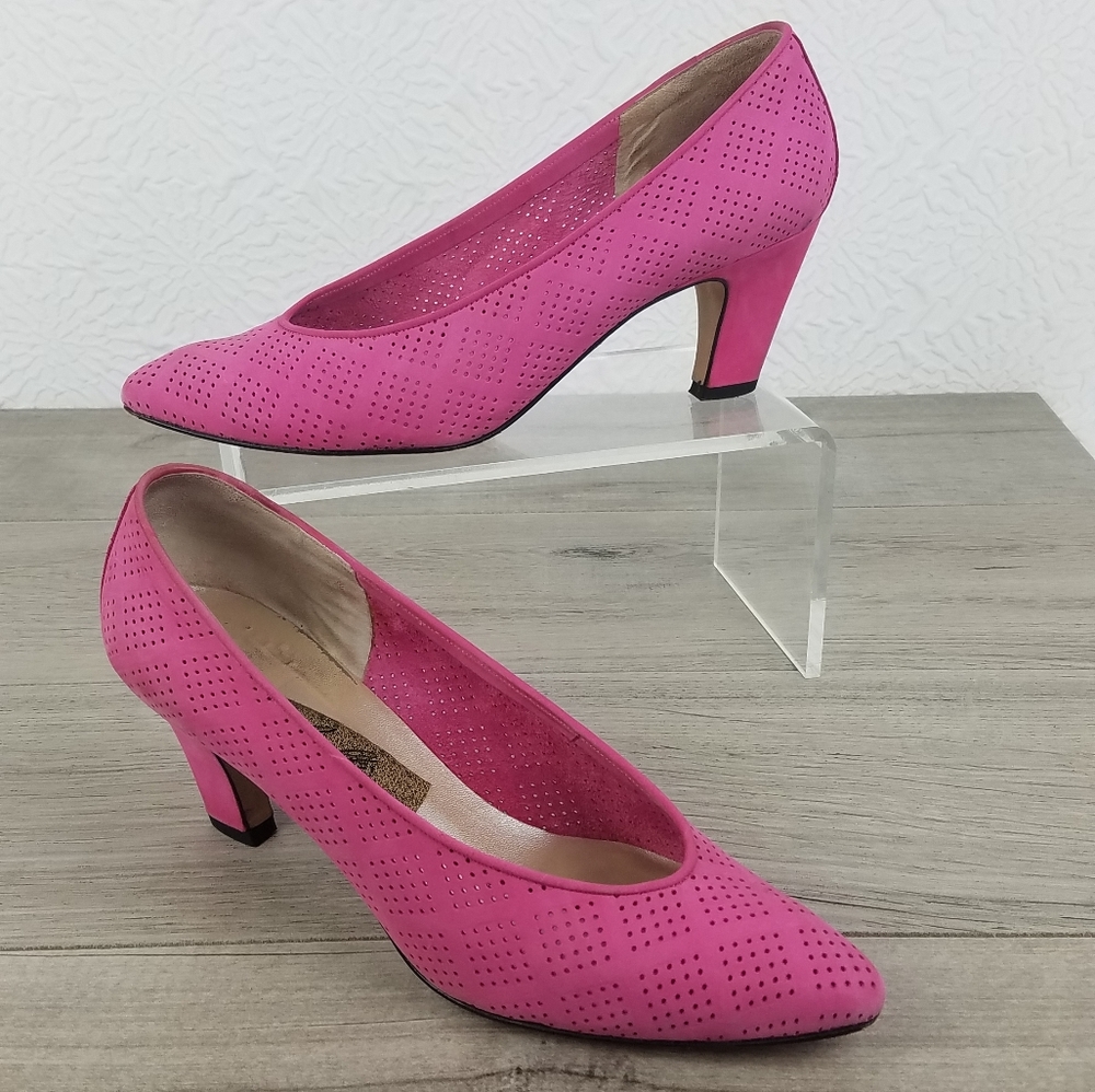 Amalfi pink suede heels